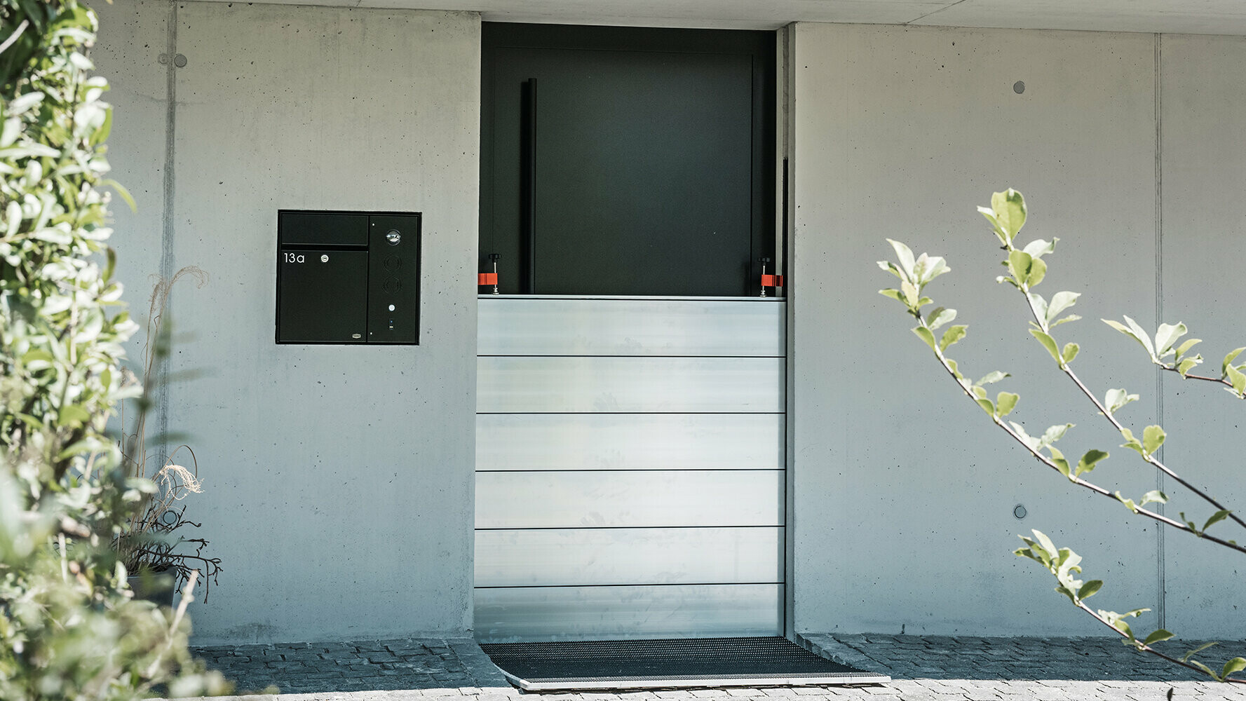 Overstromingsbescherming van PREFA beschermt vrijstaande huizen tegen overstromingen