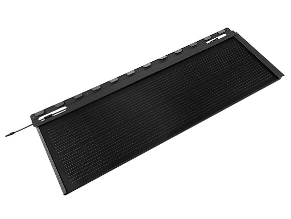 De afbeelding toont de grote PREFA solar-dakpan in antraciet.