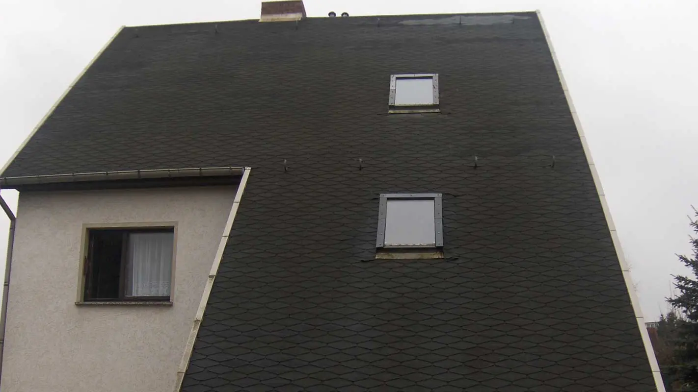 Lang dakvlak voor de dakrenovatie van een eengezinswoning met de PREFA daklosange