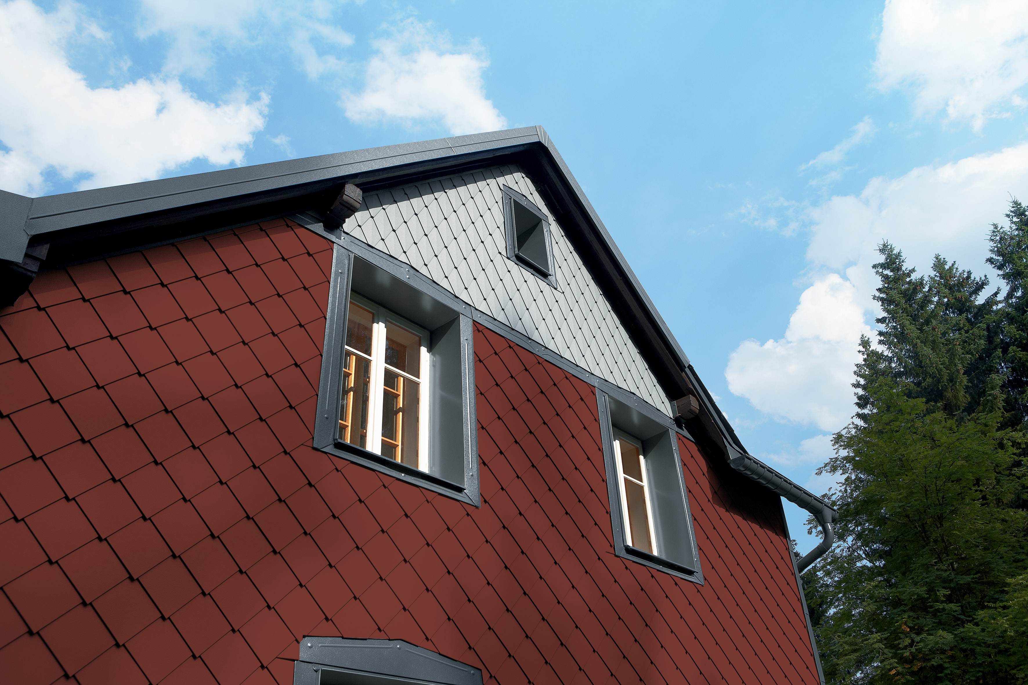 Referentieobjecten PREFA Gevelsystemen Gevellosange 20x20 05 P.10 oxiderood