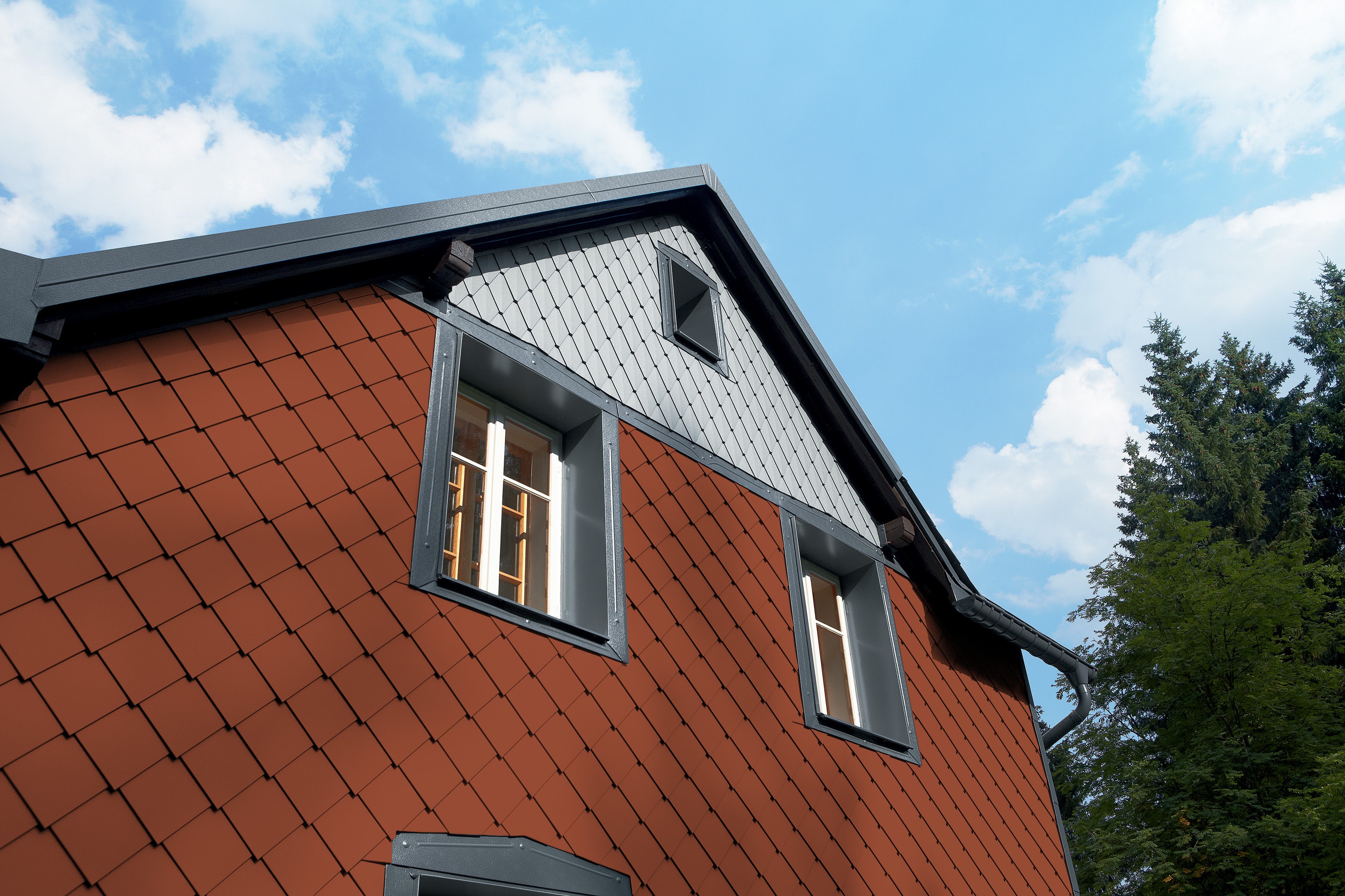 Referentieobjecten PREFA Gevelsystemen Gevellosange 20x20 04 P.10 baksteenrood