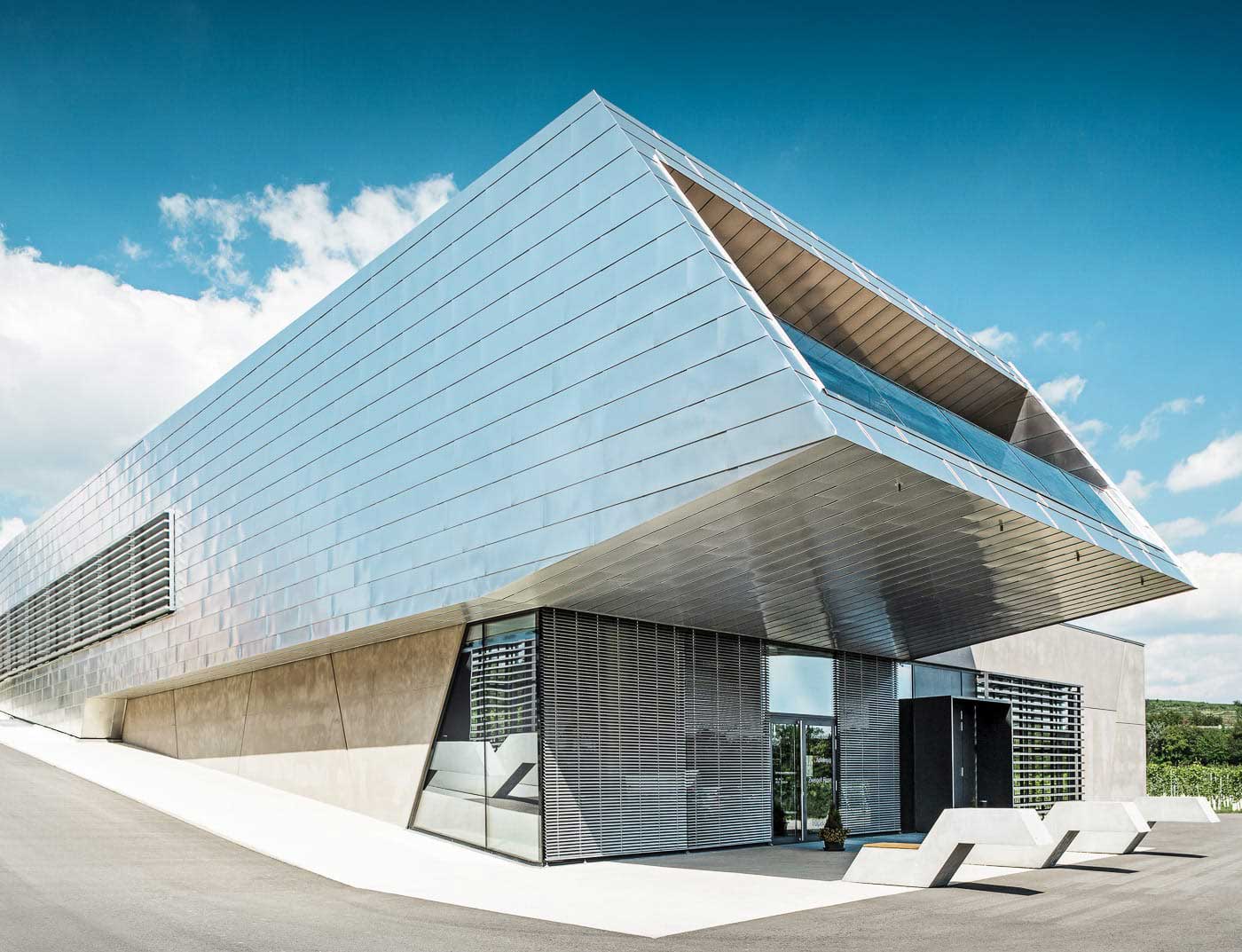 Referentieobjecten PREFA Gevelsystemen Gevelsystem PREFALZ® 13 klar