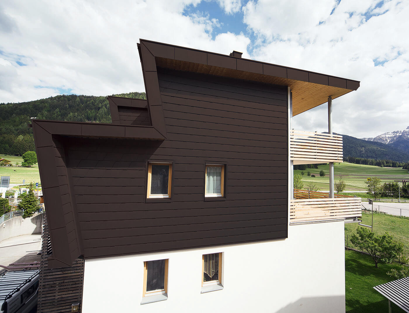 Referentieobjecten PREFA Gevelsystemen Gevelschindel 11 P.10 hazelnootbruin